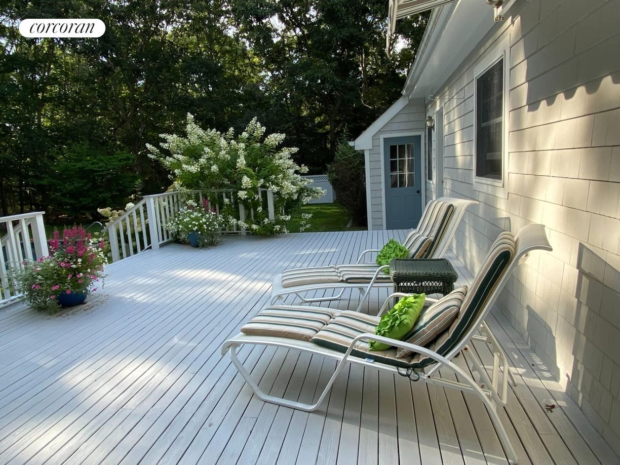 Building Photo - 330 Sprig Tree Path