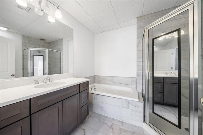 Building Photo - 57 Forsyth St NW