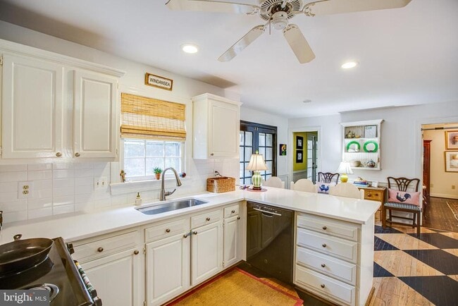 Building Photo - 20 Aiken Rd