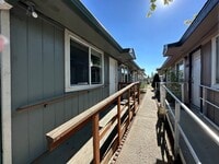 Building Photo - L994