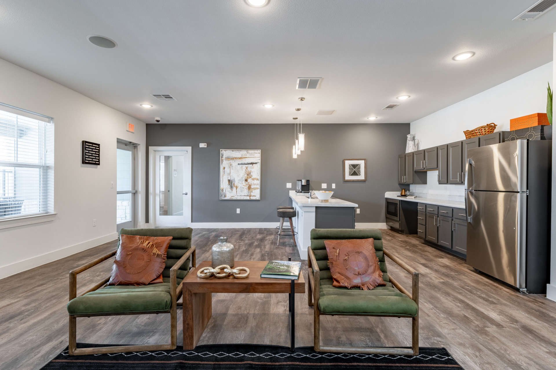 Building Photo - 2900 La Junta St