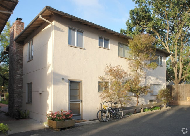 Building Photo - 3610 Bickerstaff Rd