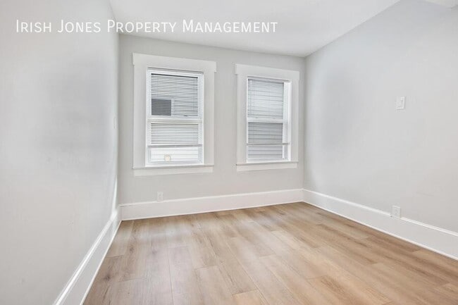 Building Photo - 48 Boyd St