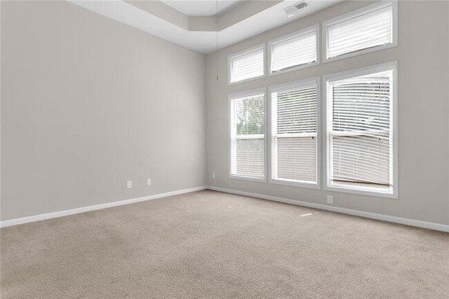 Building Photo - 3610 Crowchild Dr