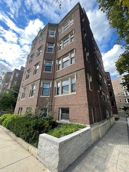 Building Photo - 8 Humboldt St