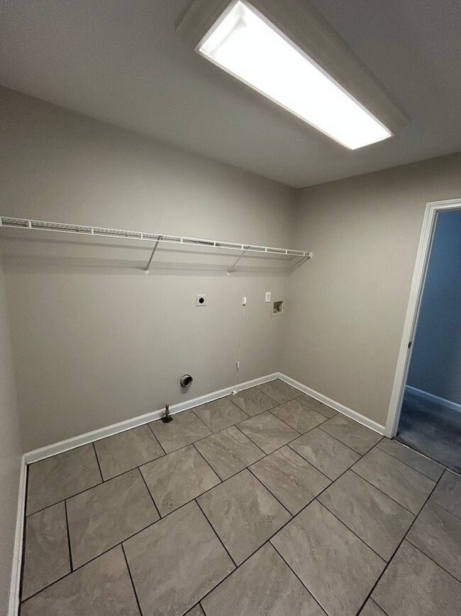 Building Photo - Spacious Ranch in Great Location!!!