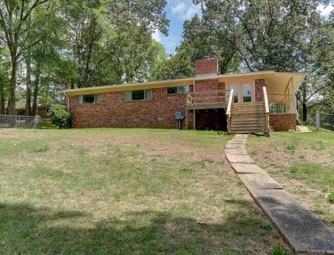 Building Photo - 202 Little John Trail