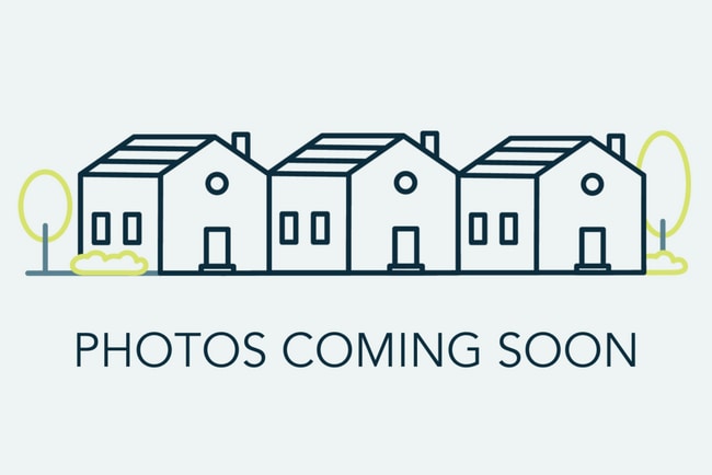 Building Photo - Beautifully Refurbished 2 Bedroom, 1 Bath Apartment