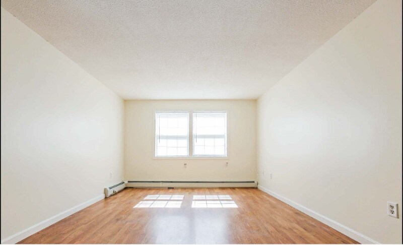Building Photo - 40 Fitchburg Rd