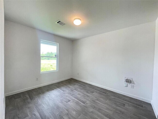 Building Photo - 690 Rd 51021