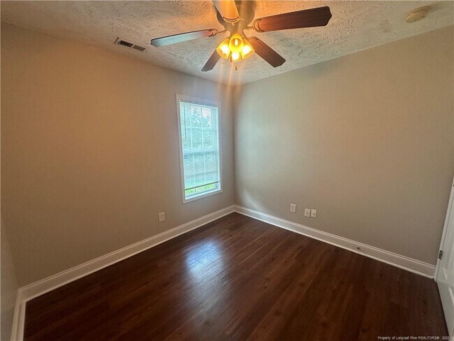 Building Photo - 450 Copper Creek Dr