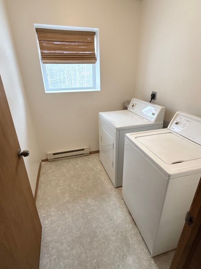 Building Photo - 314 Overlook Dr