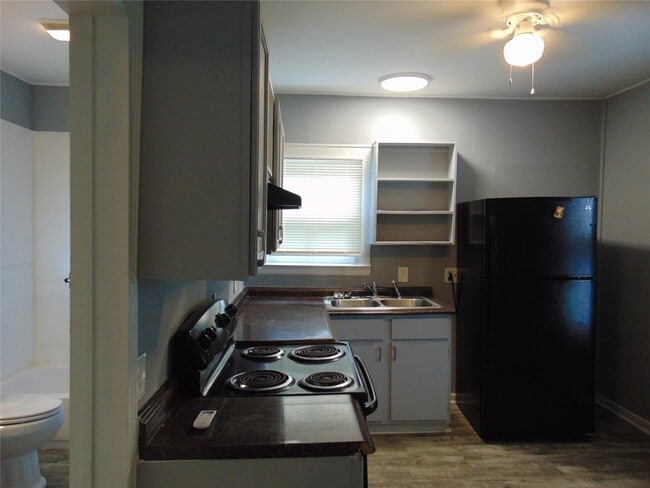 Building Photo - 5113 Avenue O 1/2