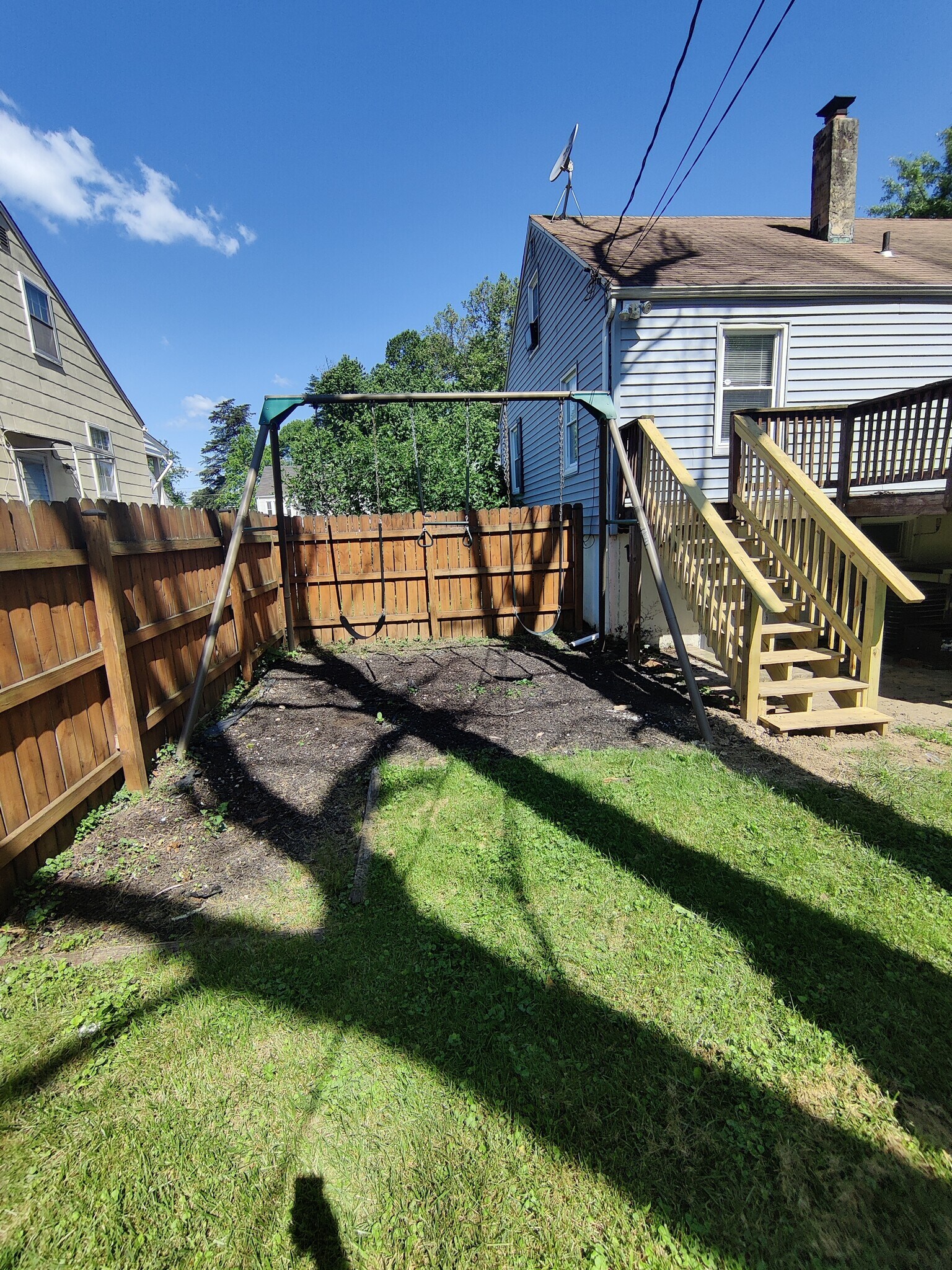 outdoor playset - 3519 Ellen Rd
