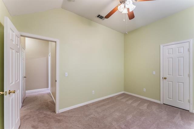 Building Photo - 2832 Bluffview Dr