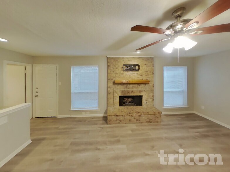 Building Photo - 616 Via Miramonte