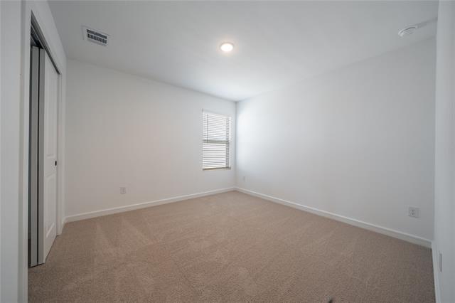 Building Photo - 2217 Maple Cir