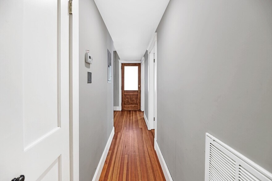 Building Photo - 79 Perkins St