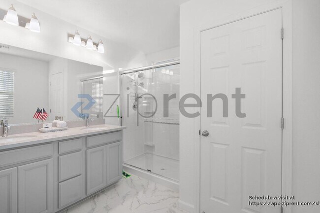 Building Photo - 202 Martos Ct