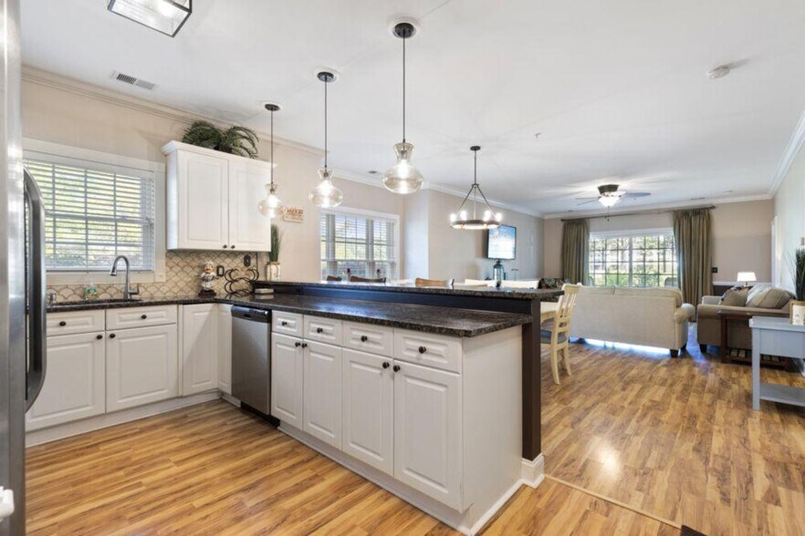 Building Photo - 4885 Magnolia Pointe Ln