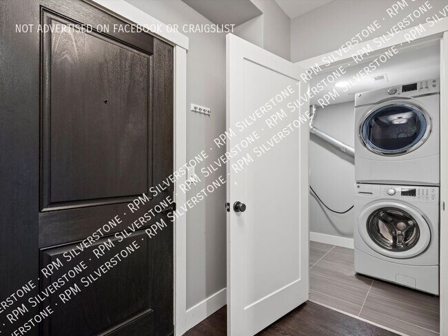 Building Photo - 1401 Walnut Blvd