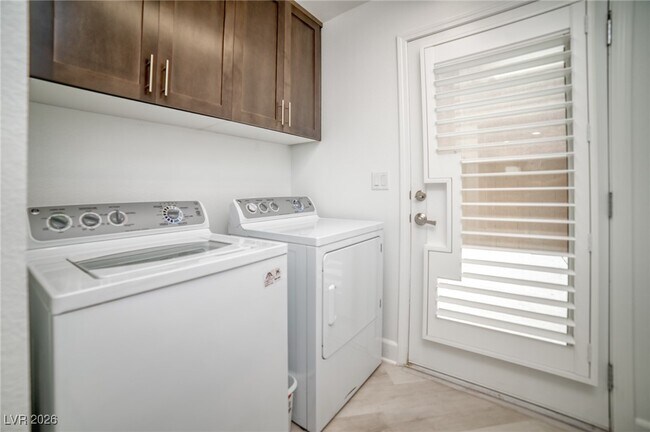 Building Photo - 8164 Caldera Creek St