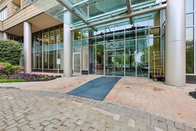 Building Photo - 8100 River Rd