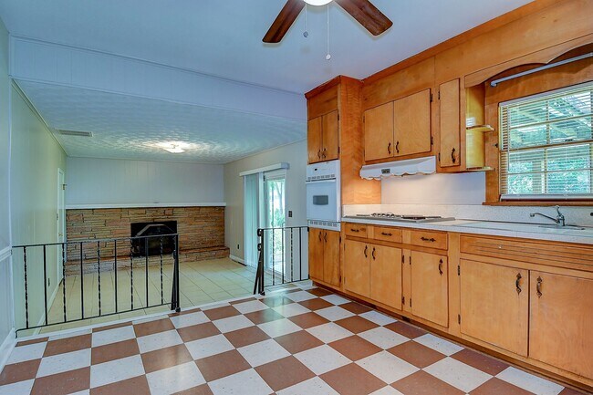 Building Photo - STUNNING 3 BEDROOM RANCH WATERFRONT HOME ON 1 ACRE W/ 1 CAR GARAGE!!