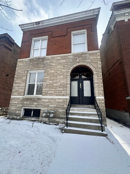 Building Photo - 3148 Miami St