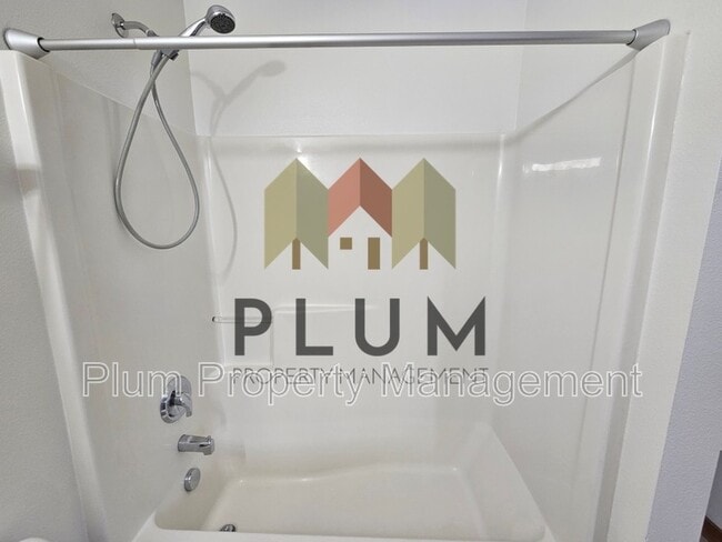 Building Photo - 929 S Johnson St