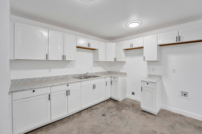 Building Photo - 927 Seattle St