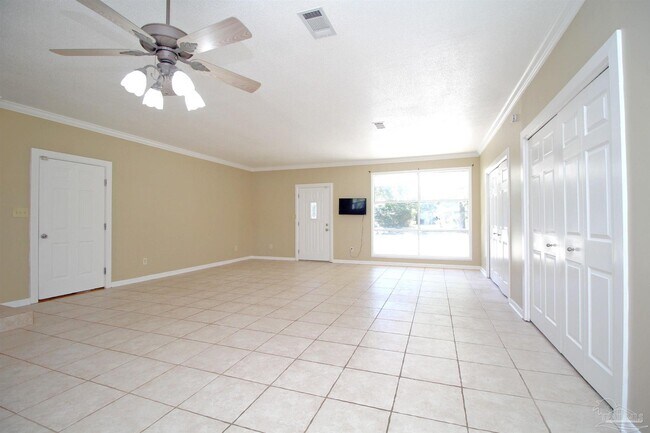 Building Photo - 4810 Creighton Rd