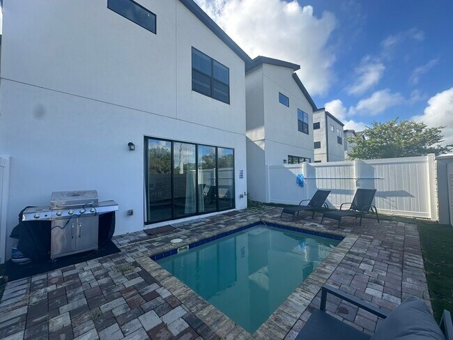 Building Photo - 240 Villa Domani Ct