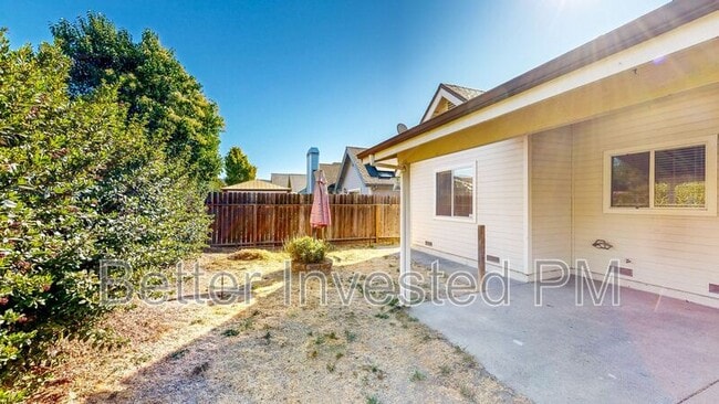 Building Photo - 430 Merlot Dr