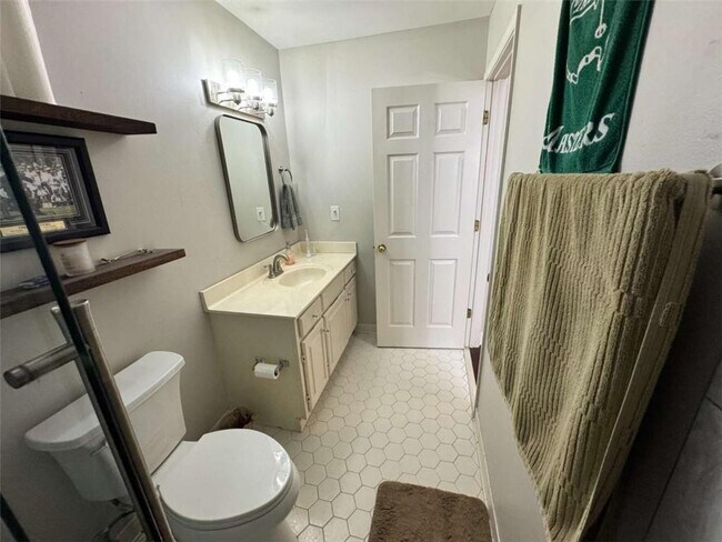 Building Photo - 3201 Lenox Rd NE