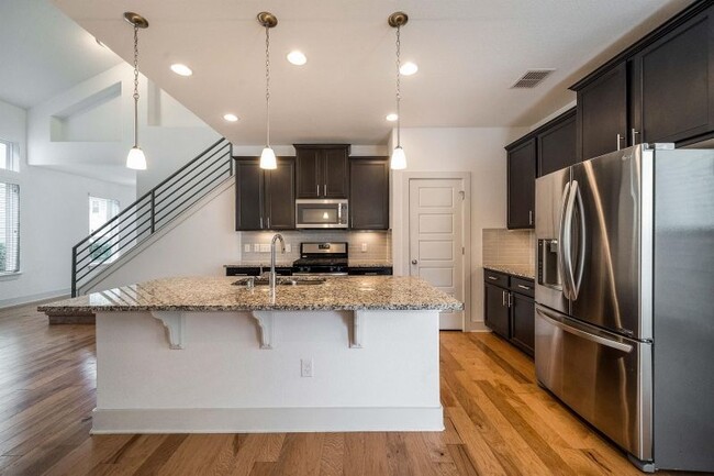 Building Photo - 1408 Casa Dr