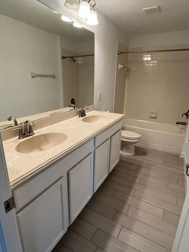 Building Photo - 14724 Crosston Bay Ct