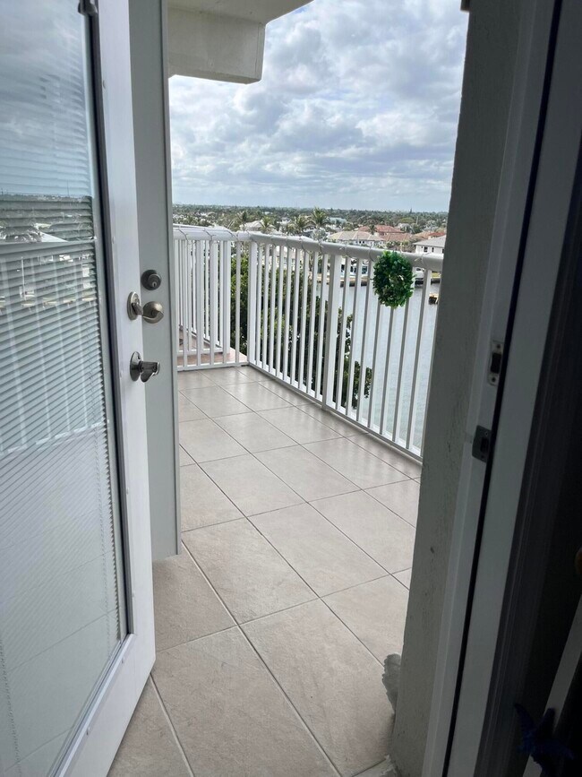 Building Photo - 629 SE 19th Ave