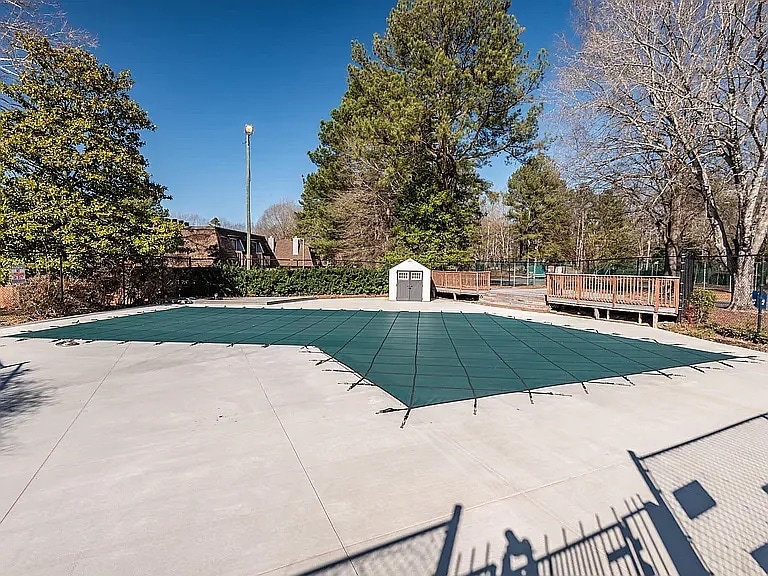 Building Photo - Room in Condo on Finley Forest Dr