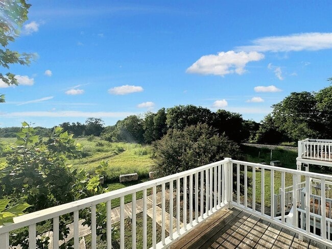 Building Photo - 338 Trestle Tree