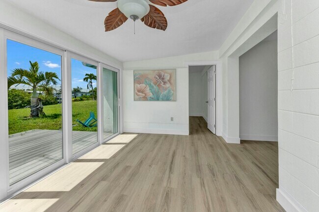 Building Photo - 501 Palmetto Dr