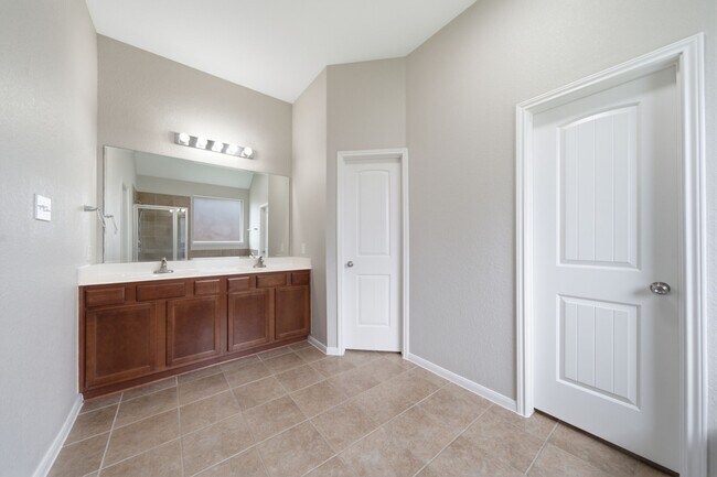 Building Photo - 4207 Canterbury Park Ln