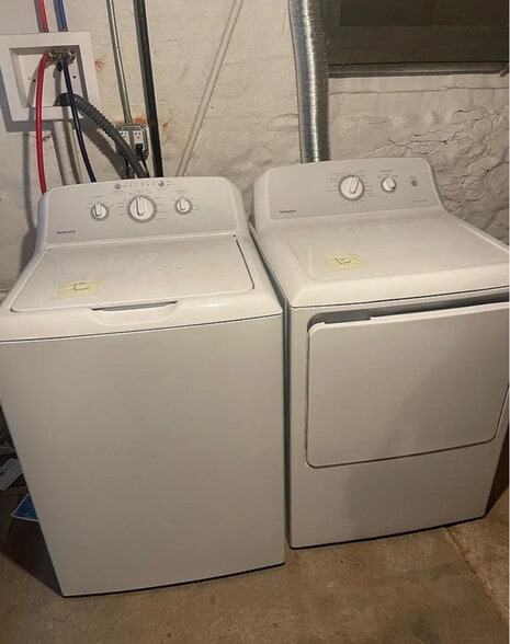 Building Photo - 33 Lincoln Pl