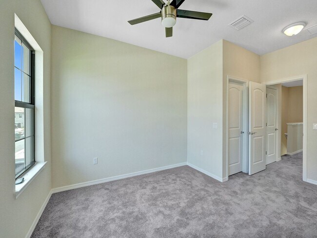 Building Photo - 4825 Chantily Road