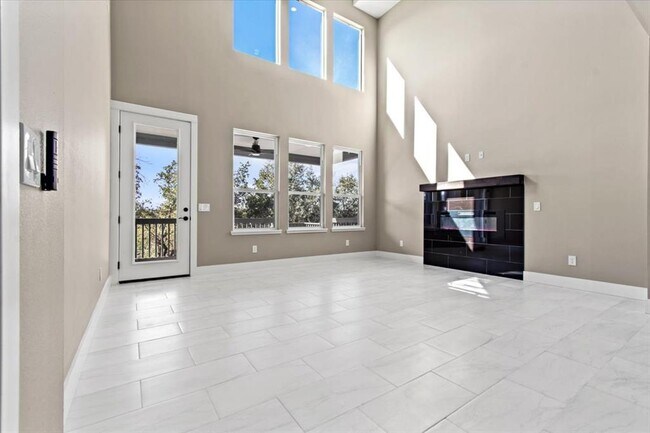 Building Photo - 17503 Panorama Dr