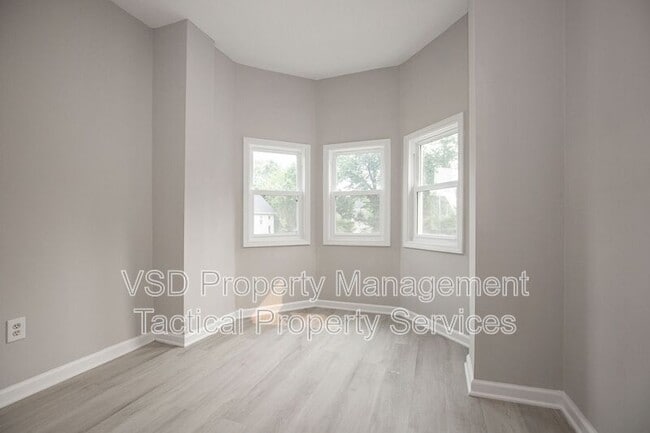 Building Photo - 9911 Olivet Ave