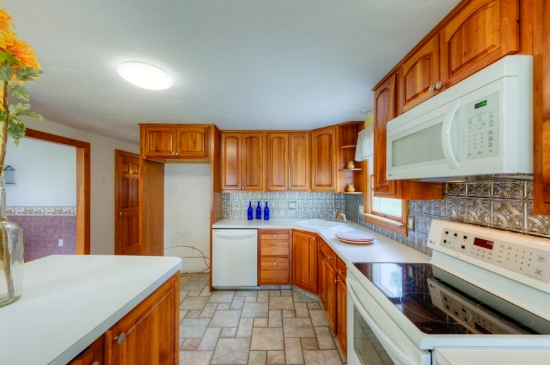 Building Photo - 20 Falcon St