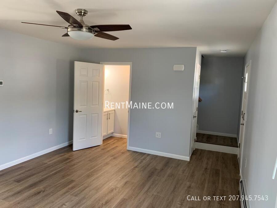 Building Photo - 208 Rocky Rdg Dr