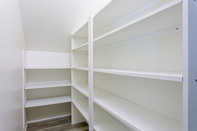 Building Photo - Fire Mountain 1 Bedroom with Private Patio