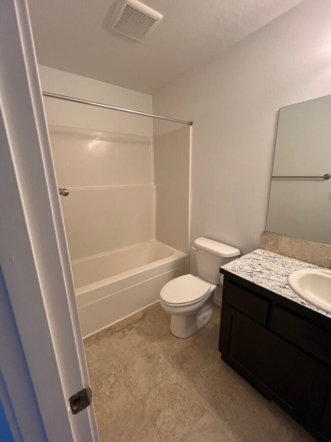 Building Photo - Beautiful 3 bedroom, 2 1/2 bath House with Ocean View!